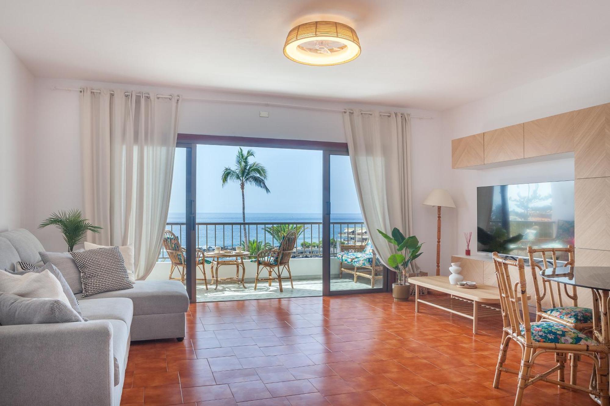 Casa De Franco - Ocean View, Terrace, Balcony, 50M From Playa La Arena, Fibre Net Appartement Puerto de Santiago  Buitenkant foto