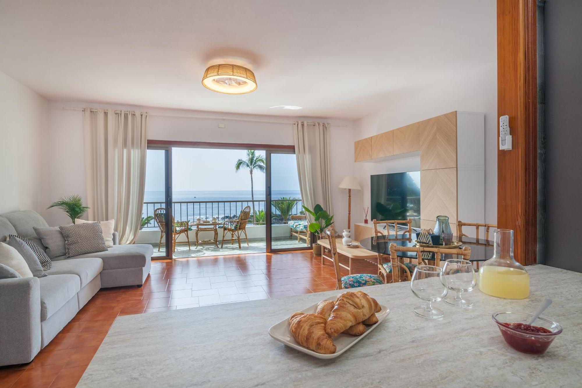 Casa De Franco - Ocean View, Terrace, Balcony, 50M From Playa La Arena, Fibre Net Appartement Puerto de Santiago  Buitenkant foto